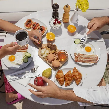 El Sol Hotel Kapsálion