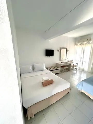 El Sol Hotel